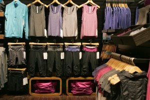 ink_newintown_lululemon_jh_08242011_1468